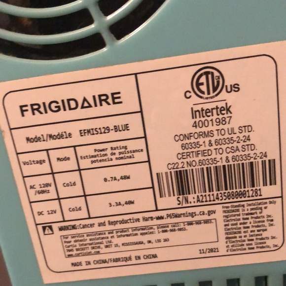 Mini fridge— - Picture 4 of 5